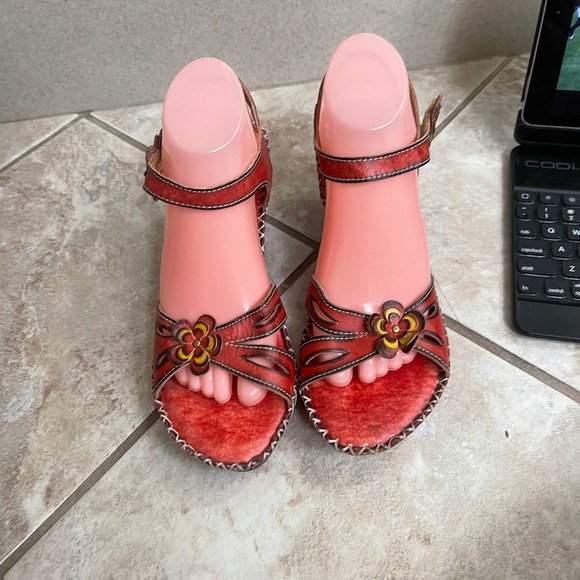 Spring Step Red Leather Floral Wedge Sandals D-Lilith Women's Size 40 USA Sz 9 - Picture 2 of 7